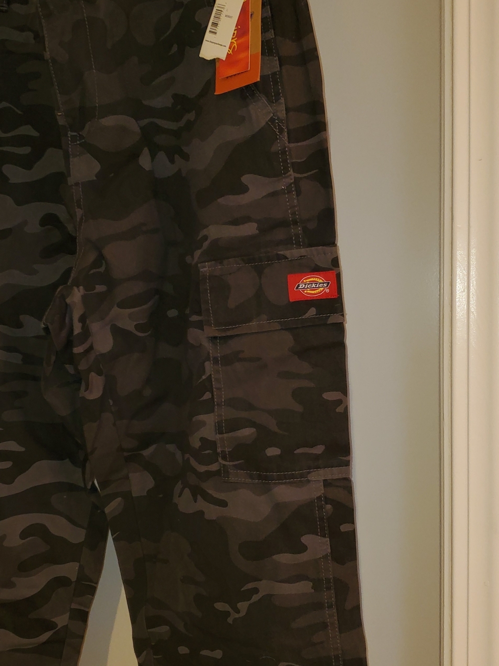 Dickies Women’s Camo Cargo Pants - Black & Gray- Size L (Juniors) - Picture 3 of 4